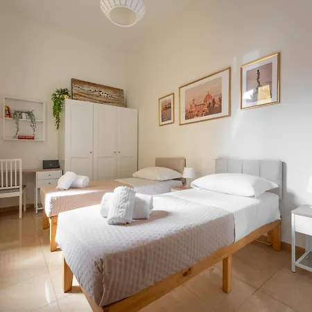 Keys Of Italy - Monaco 9 - 2 Bedrooms Flat Nearby The Train Station *