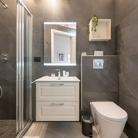 Keys Of Italy - Monaco 9 - 2 Bedrooms Flat Nearby The Train Station Apartment *