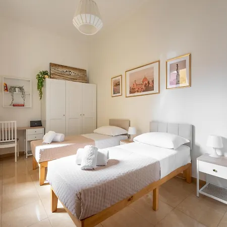 Apartment Keys Of Italy - Monaco 9 - 2 Bedrooms Flat Nearby The Train Station Florence