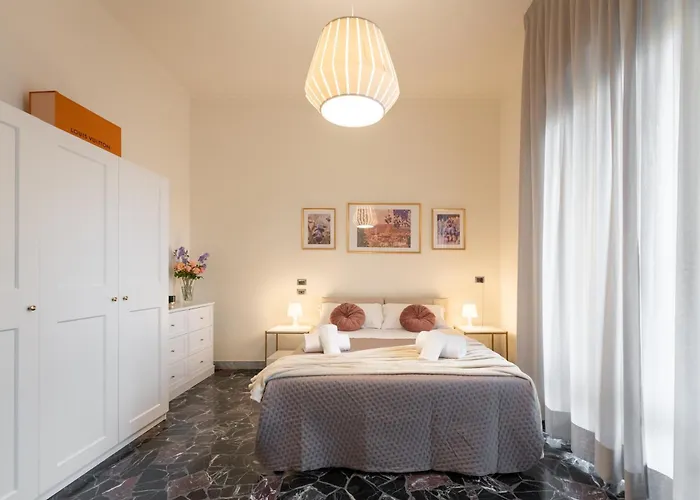 Keys Of Italy - Monaco 9 - 2 Bedrooms Flat Nearby The Train Station Апартаменты Флоренция