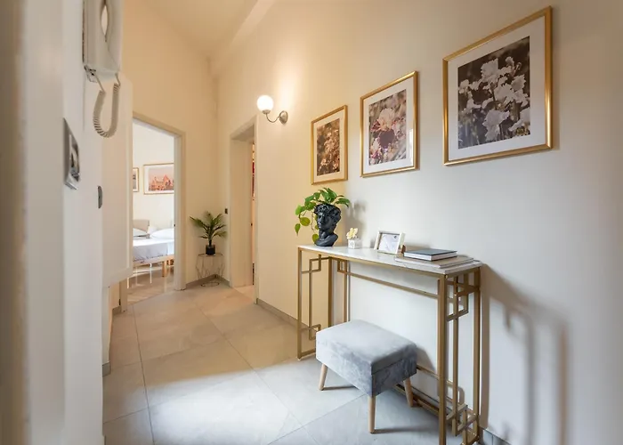 Апартаменты Keys Of Italy - Monaco 9 - 2 Bedrooms Flat Nearby The Train Station *